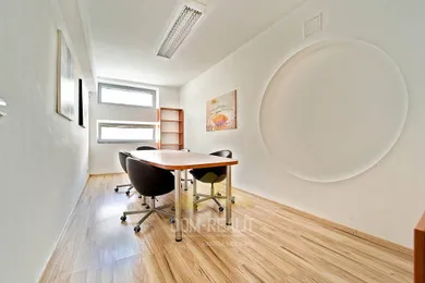 Na prenájom objekt, 108 m², Bratislava-Staré Mesto