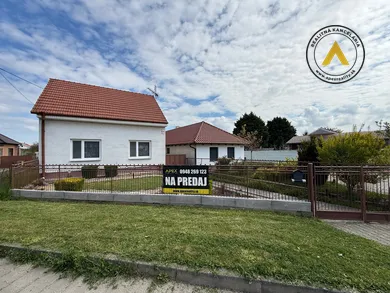 Houses for sale, 5-room in Hlohovec · €165,000