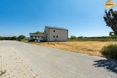 Na predaj pozemok, 801 m², Kvetoslavov