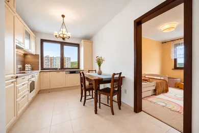 Byty na predaj 3-izbový, Bratislava-Karlova Ves · €249 900