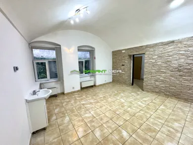 Na prenájom komerčné, 60 m², Prešov, Hlavná