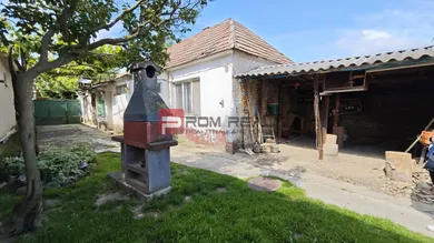 Na predaj dom, 244 m², Dolné Orešany