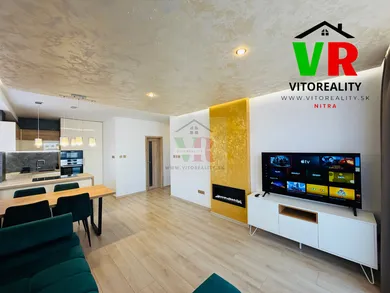 Na prenájom 2-izbový byt, 52 m², Nitra, Coboriho