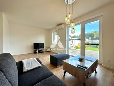 Na predaj dom, 101 m², Kostolište, Ulica Martina Benku