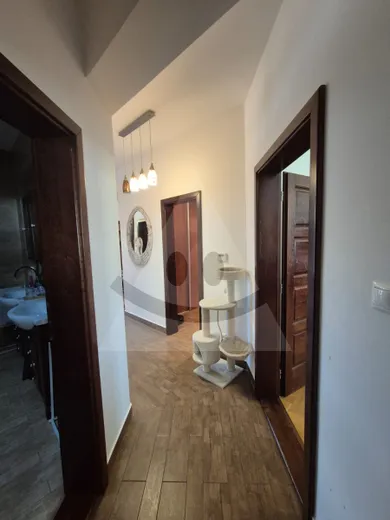 Na predaj 4-izbový dom, 150 m², Komárno