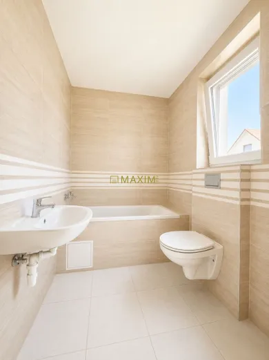 Na predaj 3-izbový dom, 41 m², Most pri Bratislave, Záleská