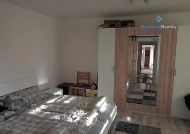 Na predaj dom, 798 m², Rad