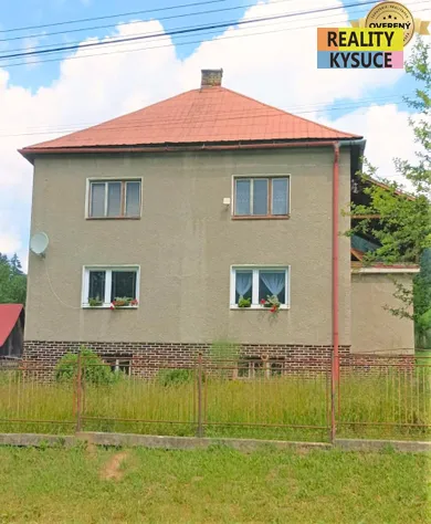 Domy na sprzedaż, 6-pokojowe, Čadca · €129 000