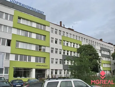 Na prenájom komerčné, 145 m², Bratislava-Nové Mesto, Kominárska
