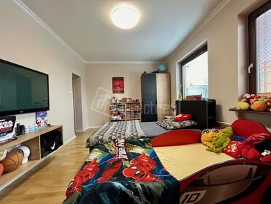 Na predaj dom, 288 m², Hurbanovo