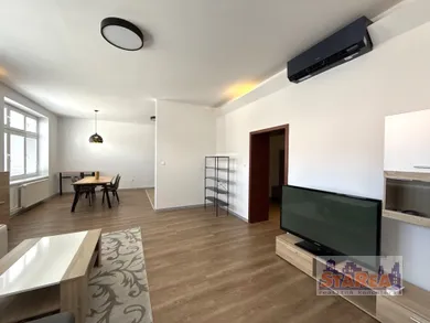 Na prenájom 3-izbový byt, 106 m², Žilina, Komenského