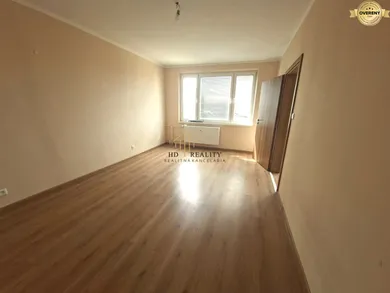 Na prenájom 1-izbový byt, 35 m², Krupina