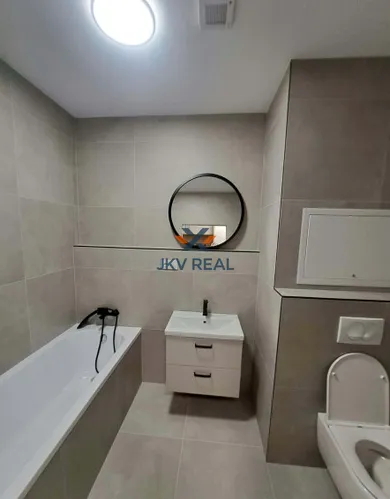 Na prenájom 2-izbový byt, 64 m², Spišská Nová Ves, zelené údolie