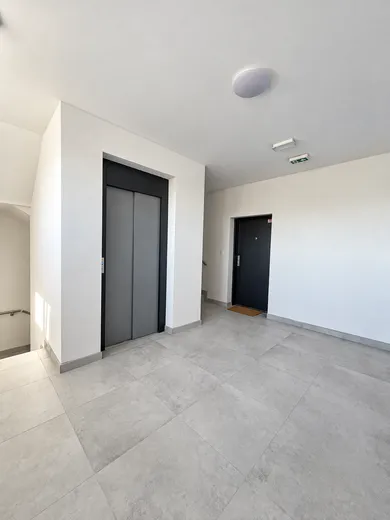 Na predaj 2-izbový byt, 57 m², Komárno