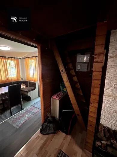 Na predaj rekreačný dom, 70 m², Smolenice, SNP