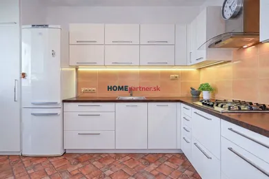 Byty na predaj 3-izbový, Bratislava-Karlova Ves · €289 500