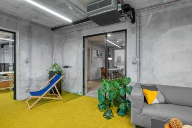 Na prenájom komerčné, 109 m², Bratislava-Nové Mesto, Turbínová