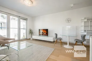 Na predaj 2-izbový byt, 65 m², Bratislava-Nové Mesto, Frankovská