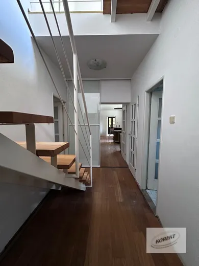 Na predaj 4-izbový dom, 180 m², Nové Zámky