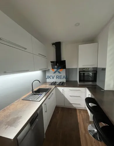 Na prenájom 2-izbový byt, 60 m², Banská Bystrica, Partizánska cesta