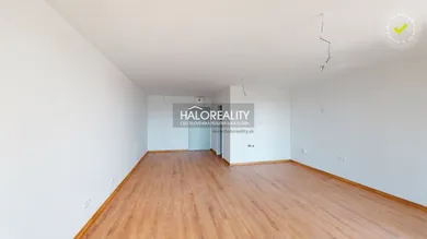 Eladó lakások, 1-szobás, Bratislava-Rača · €175 000
