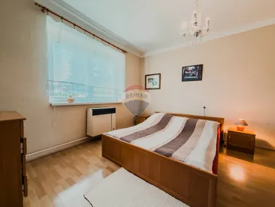 Na predaj 3-izbový dom, 523 m², Jelka