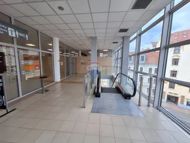 Na prenájom komerčné v Banská Bystrica · €800 · Dokončené