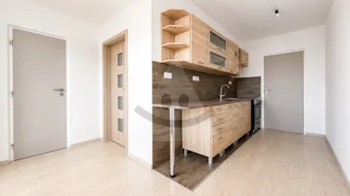 Mieszkania na sprzedaż, 3-pokojowe, Ružomberok · €156 900