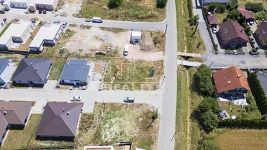 Na predaj pozemok, 499 m², Trenčín