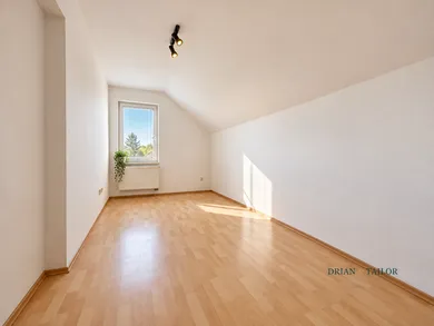 Na predaj 2-izbový byt, 551 m², Šamorín, Veterná