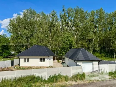 Domy na sprzedaż, 3-pokojowe, Kolárovo · €128 000