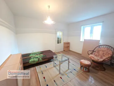 Na prenájom 2-izbový dom, 85 m², Horný Bar