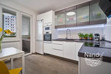 Byty na predaj 3-izbový, Bratislava-Petržalka · €280 000