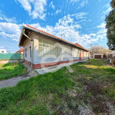 Na predaj dom v Vráble · €105 000 · Pôvodný stav