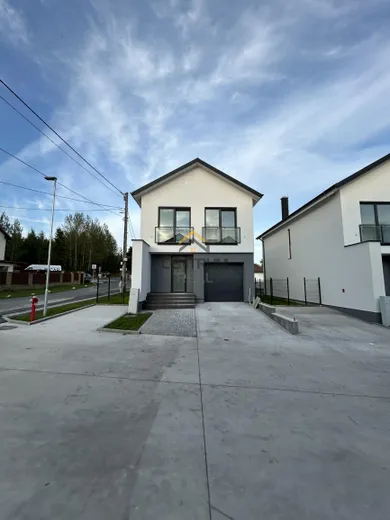 Na predaj 3-izbový dom, 130 m², Štôla, -