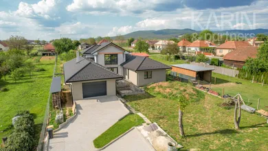 Na predaj dom, Volkovce
