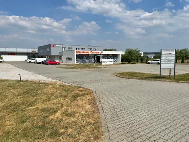 Коммерческие помещения в аренду, Pezinok · €495