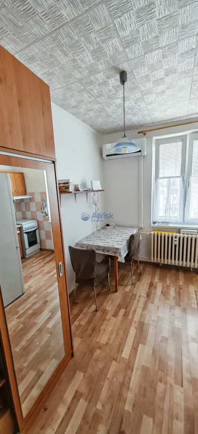 Na prenájom 1-izbový byt, 38 m², Galanta, Švermova