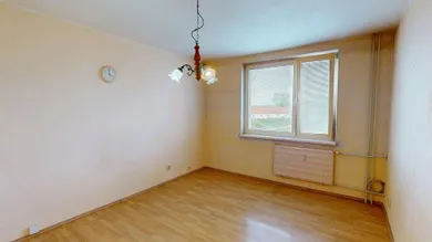 Na predaj 2-izbový byt, 48 m², Holíč, SNP
