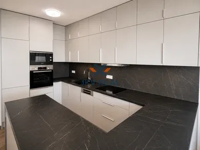 Na predaj dom v Láb · €249 000 · Novostavba