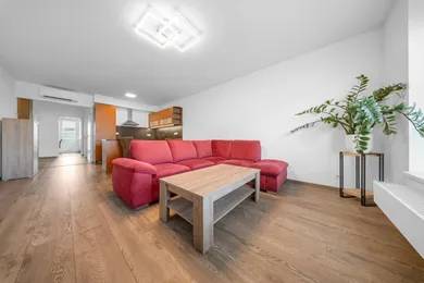 Byty na predaj 3-izbový, Bratislava-Staré Mesto · €469 900