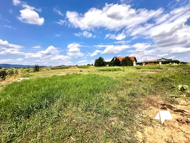 Na predaj pozemok, 800 m², Veľký Lapáš