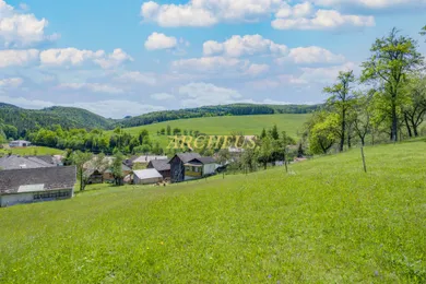 Na predaj pozemok, Hrabkov