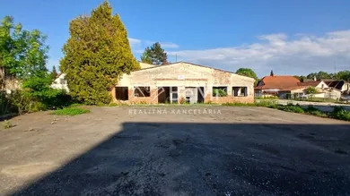 Na predaj komerčné, Želovce