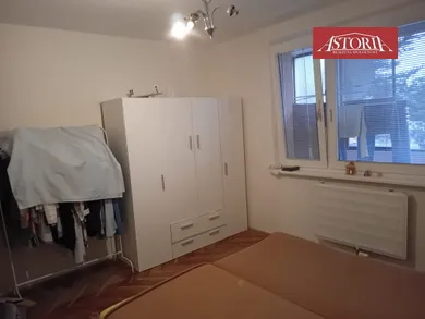 Na prenájom 3-izbový byt, 65 m², Martin, V. Šípoša
