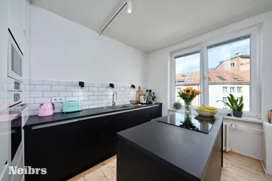 Na predaj 2-izbový byt, 63 m², Bratislava-Ružinov, Dulovo námestie
