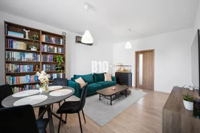 Na predaj 2-izbový byt, 49 m², Šamorín, Školská