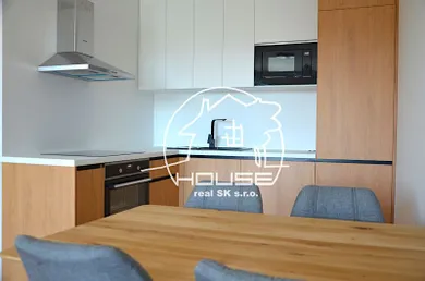 Na prenájom 2-izbový byt, 62 m², Bratislava-Lamač, Jána Langoša
