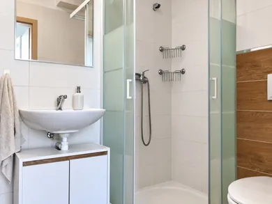 Na prenájom 1-izbový byt, 35 m², Pezinok, Myslenická