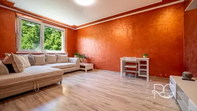 Na predaj 2-izbový byt, 51 m², Bratislava-Petržalka, Poloreckého